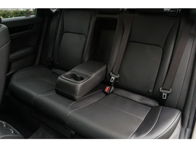 Honda Civic 2.0i e:HEV ADVANCE 2026 Hybride Benzine 10