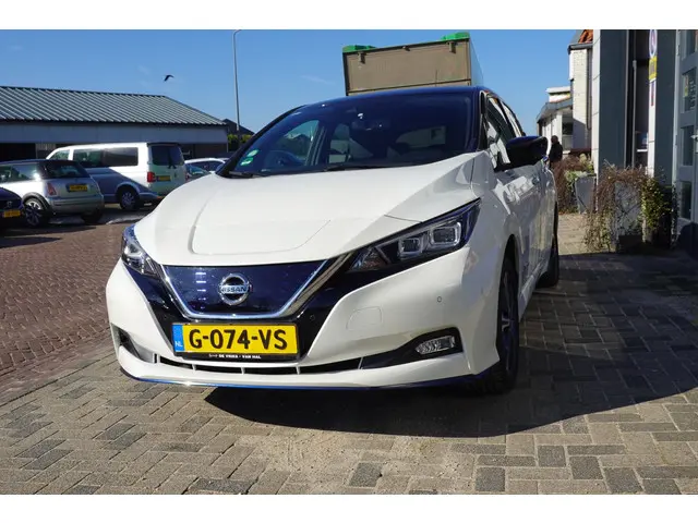 Nissan Leaf E+ N-Connecta 62 kWh soh 92% 2019 Elektrisch 6