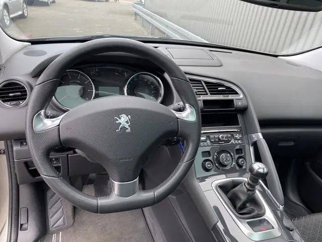 Peugeot 3008 1.6 THP Style 2015 Benzine 4
