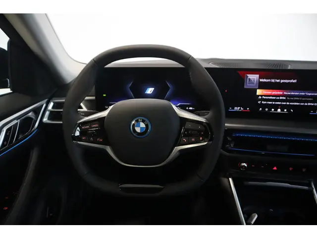 BMW i4 eDrive35 2025 Elektrisch 11