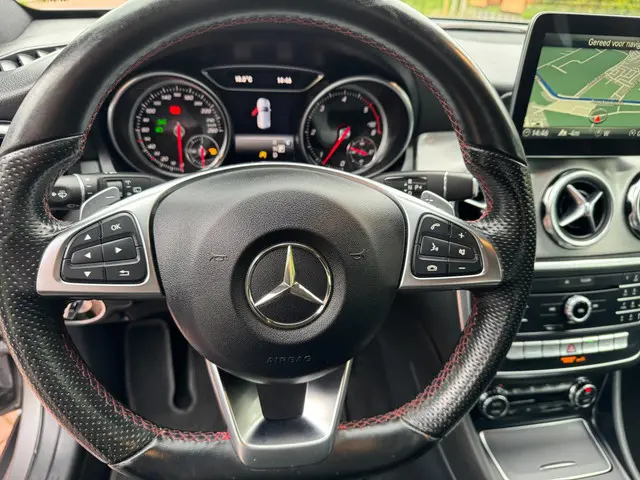 Mercedes-Benz GLA 200 d 2018 Diesel 16