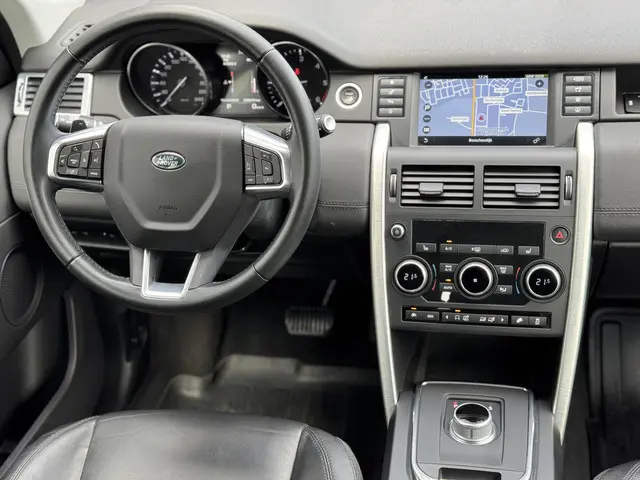 Land Rover Discovery Sport 2.2 TD4 4WD SE 2015 Diesel 15