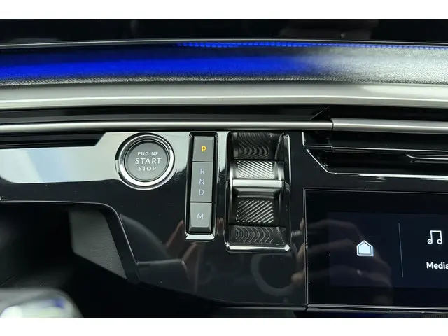 Peugeot 3008 1.2 Hybrid 145 GT 2025 Hybride Benzine 27