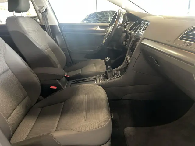 Volkswagen Golf 1.0 TSI Comfortline 2017 Benzine 43