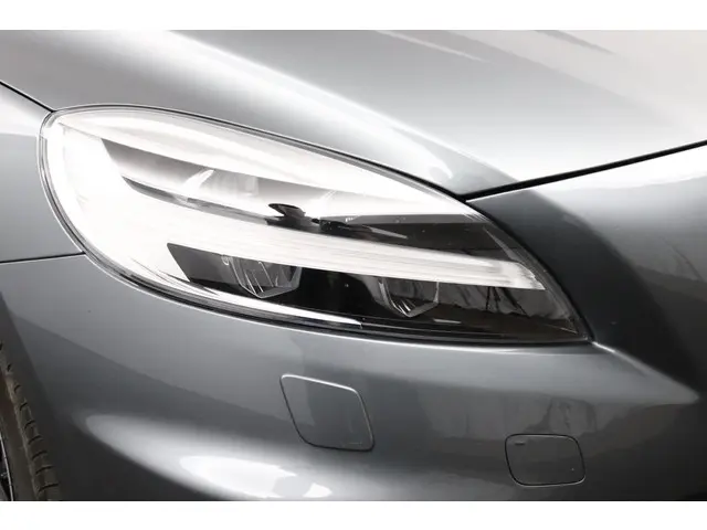 Volvo V40 1.5 T3 R-Design 2019 Benzine 35