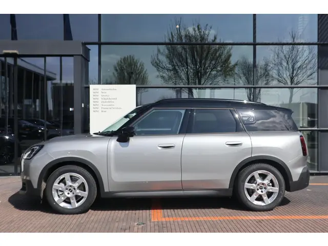 MINI Countryman SE 2025 Elektrisch 6