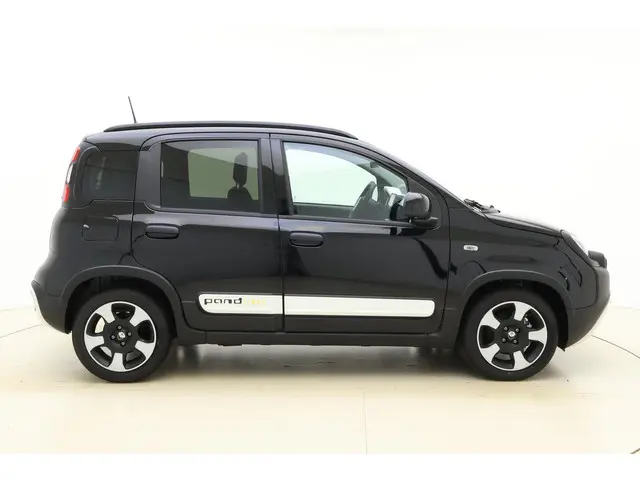 Fiat Panda 1.0 Hybrid Pandina 2025 Benzine 9