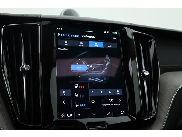 Volvo XC60 2.0 T8 AWD Ultra Dark 2025 Hybride Benzine 17