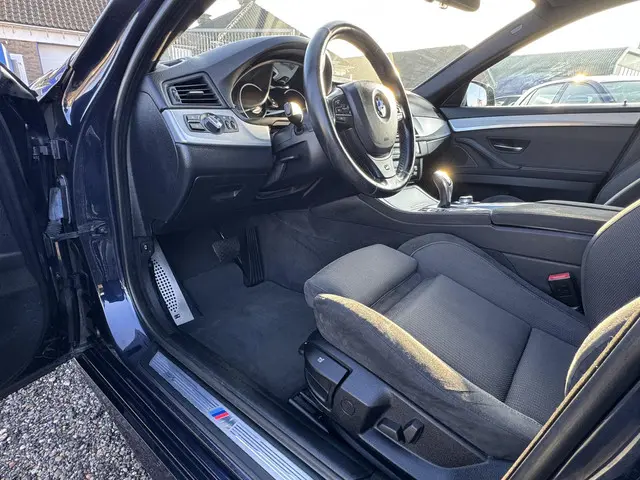BMW 5 Serie 520i Executive M Sport 2013 Benzine 14