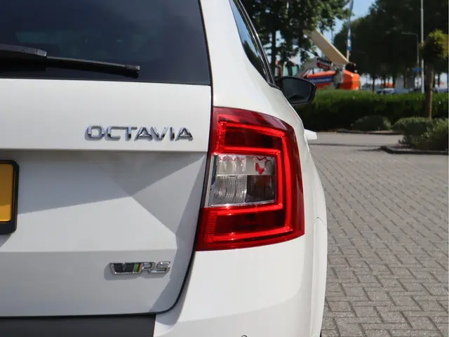 Škoda Octavia Combi 2.0 TSI RS 2014 Benzine 40