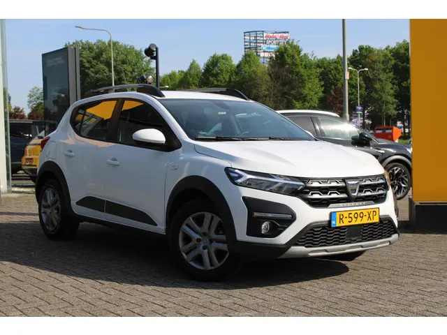 Dacia Sandero Stepway TCe 90 Essential 2022 Benzine 2