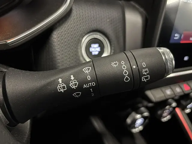 Renault Clio 1.0 TCe Intens 2021 Benzine 25