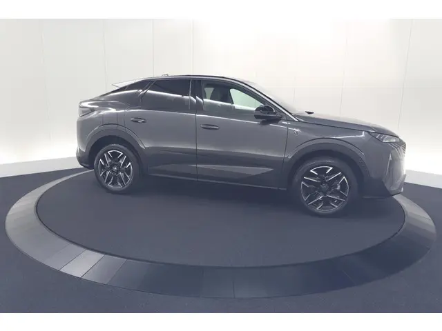 Peugeot 3008 1.2 Hybrid 136 GT 2025 Hybride Benzine 8