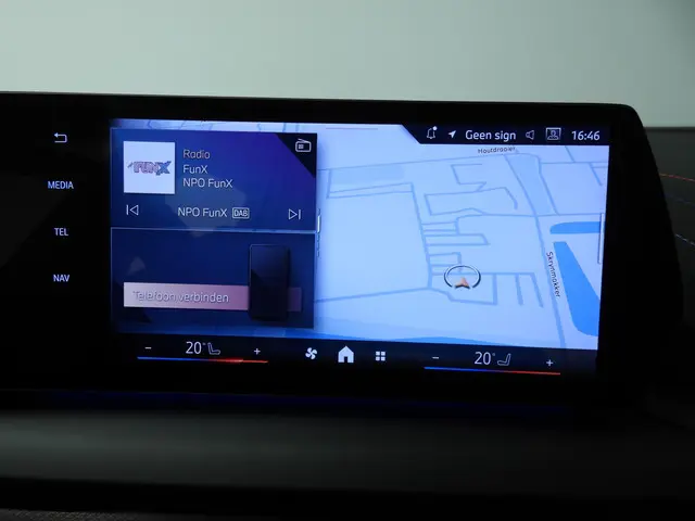 BMW 1 Serie 120 2025 Benzine 27