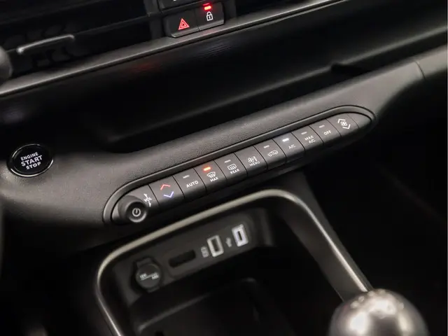 Jeep Avenger 1.2 Altitude Sport 2023 Benzine 9