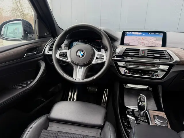 BMW X3 xDrive20i M-sport / pano / HUD / tr.hk / H&K 2020 Benzine 26