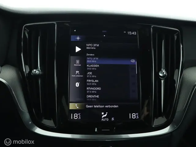 Volvo V60 2.0 T4 R-Design / polestar 211pk 2019 Benzine 63