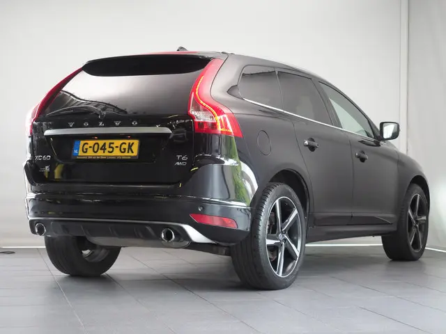 Volvo XC60 3.0 T6 AWD Summum 2015 Benzine 2