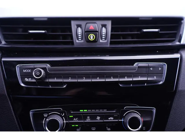 BMW X1 sDrive18i Edition 2019 Benzine 43