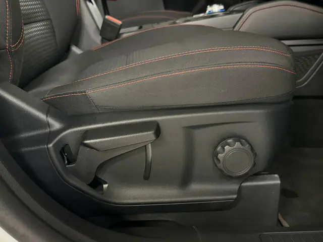 Ford Kuga 2.5 PHEV ST-Line 2023 Hybride Benzine 15