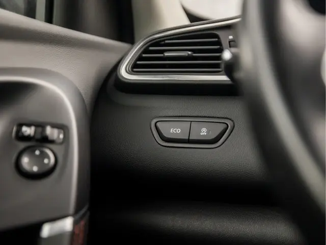 Renault Kadjar 1.2 TCe Sport Deluxe 2016 Benzine 25