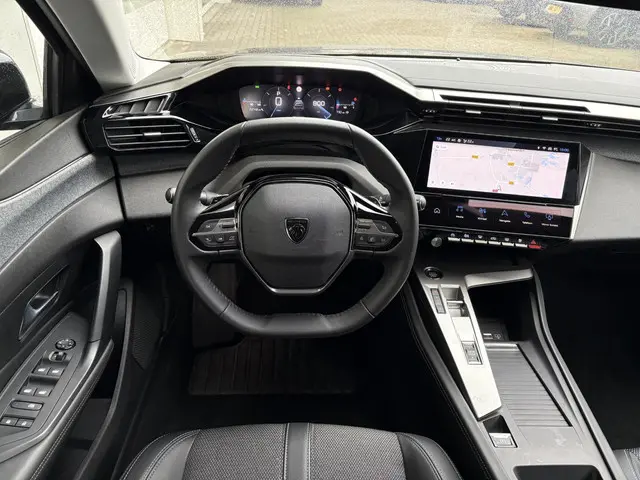 Peugeot 308 SW 1.2T 130pk Automaat Allure 2024 Benzine 16