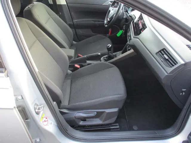Volkswagen Polo 1.0 TSI Comfortline 2019 Benzine 12