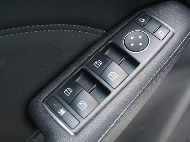 Mercedes-Benz B-Klasse 180 Prestige 2017 Benzine