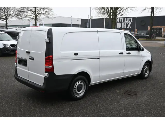 Mercedes-Benz Vito 3