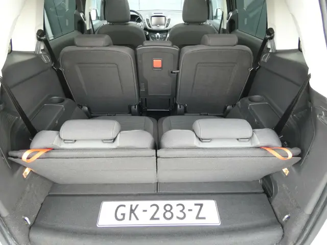 Ford Grand C-Max HELAAS VERKOCHT!!! 2015 Benzine 14