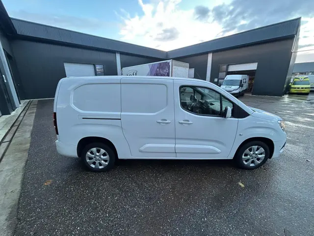 Opel Combo 1.2 Turbo L2H1 maxi 130 pk 2020 Diesel 11