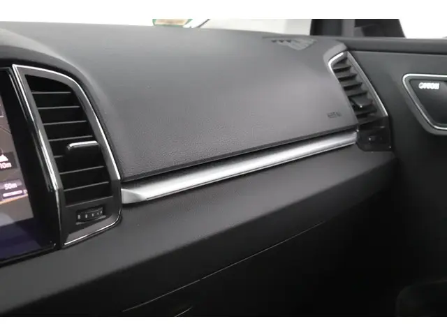 Škoda Karoq 1.5 TSI ACT Style Business 2019 Benzine 14