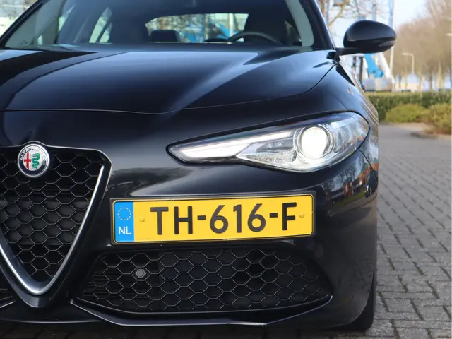 Alfa Romeo Giulia 2.0T Super 2018 Benzine 36
