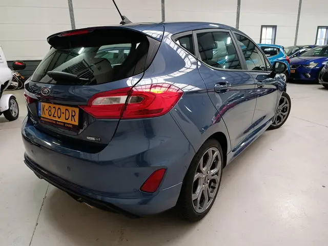 Ford Fiesta 1.0 EcoBoost Hybrid ST-Line X 2023 Benzine 13