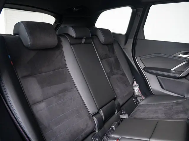 BMW iX1 eDrive20 2026 Elektrisch 11