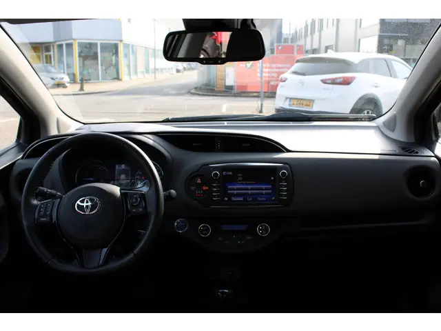 Toyota Yaris 1.5 Hybrid Dynamic 2019 Hybride Benzine 27