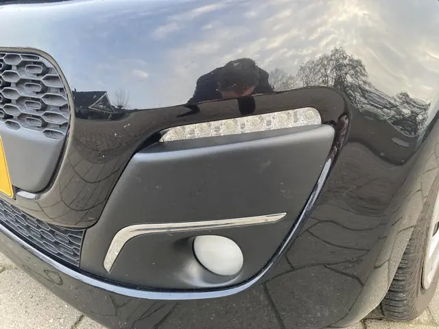 Peugeot 107 1.0 Active 2013 Benzine 6