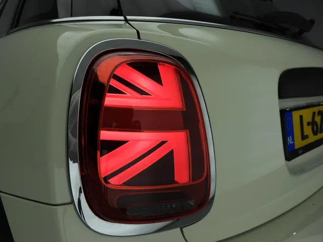 MINI 5-Deurs 1.5 One 2021 Benzine 32
