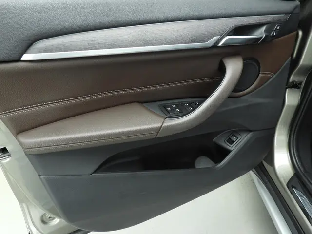 BMW X1 xDrive20i 2018 Benzine 27
