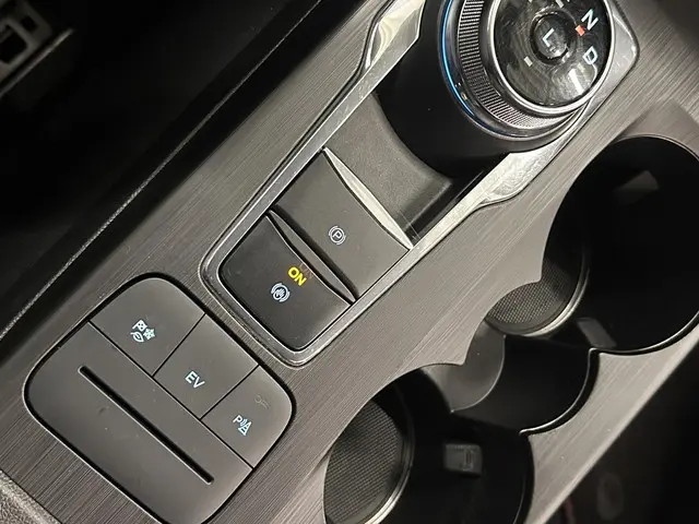 Ford Kuga 2.5 PHEV ST-Line 2023 Hybride Benzine 23