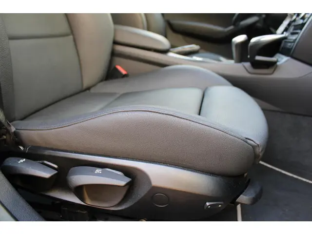 BMW X1 sDrive20i High Executive 2015 Benzine 14