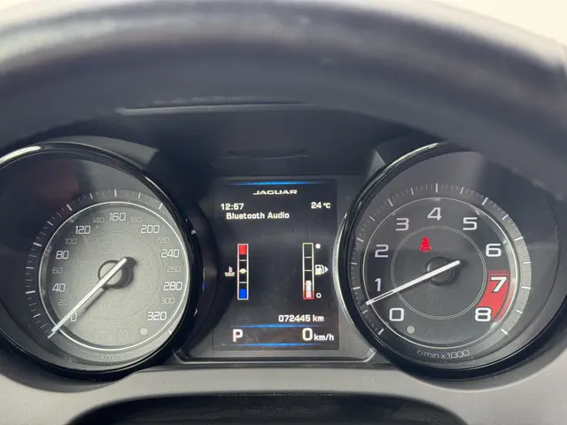 Jaguar F-Type 5.0 V8 S Convertible 2014 Benzine 25