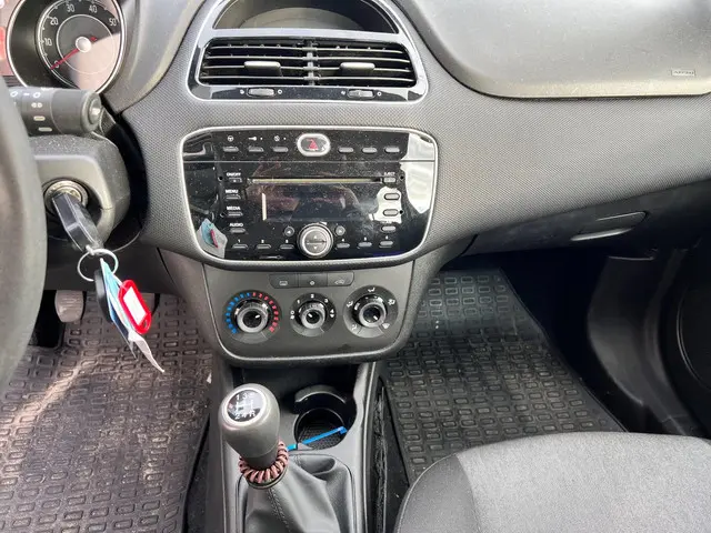 Fiat Punto Evo 1.3 M-Jet Pop 2013 Diesel 9