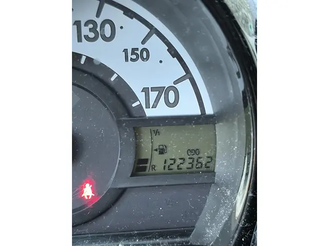 Peugeot 107 1.0 Envy 2013 Benzine 6