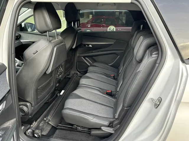 Peugeot 5008 1.2 Turbo 130 PK Allure Pack 2021 Benzine 21