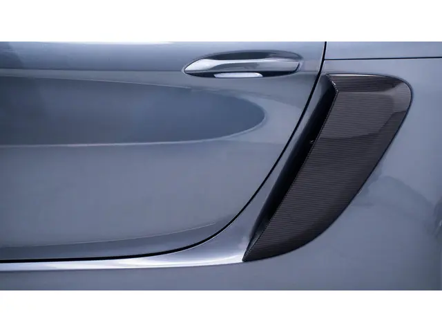 Porsche 718 Spyder RS 2024 Benzine 31