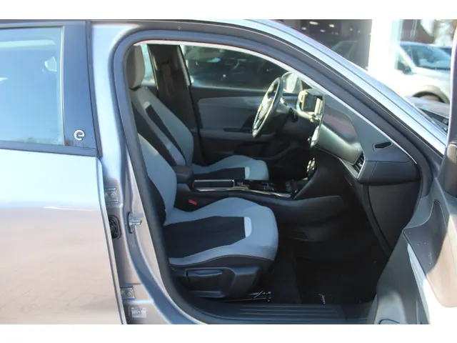 Opel Mokka-e Elegance 50-kWh 11kw bl. 2021 Elektrisch 21