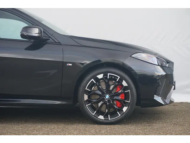 BMW 2 Serie Gran Coupé M235 xDrive 2026 Benzine 6