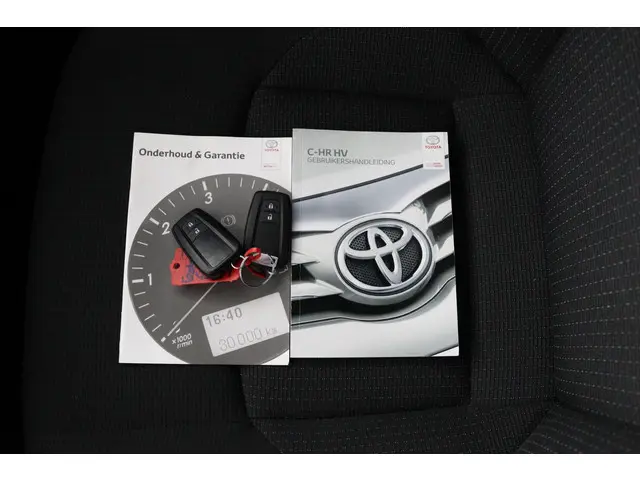 Toyota C-HR 1.8 Hybrid Dynamic 2018 Hybride Benzine 11