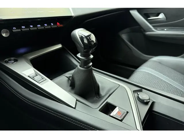 Peugeot 308 1.2T 130pk Allure 2023 Benzine 25